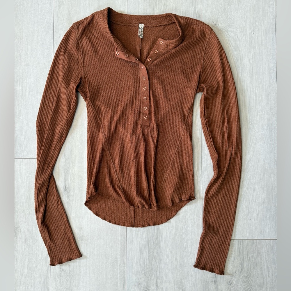 Free People Intimately One of the Girls Waffle Henley size small - Picture 7 of 8